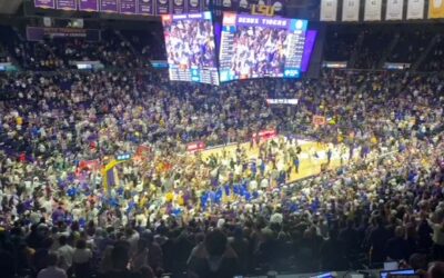 “LSU Doesn’t Storm the Court!”